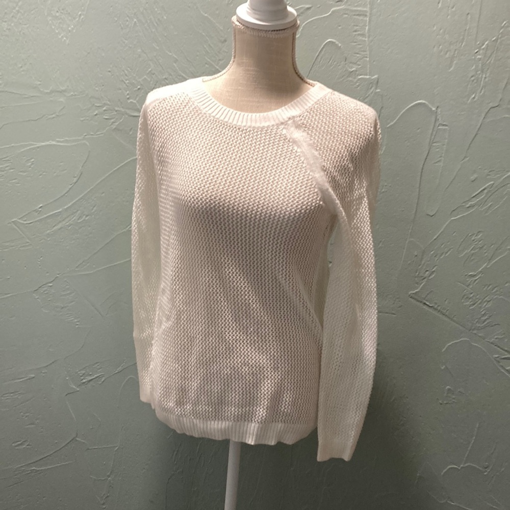 Talbots 
MP
Off white Knit Sweater Sheer